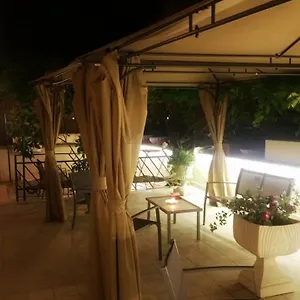 Garden House - Luxury - Only Self Check In 2*, Rome Italy