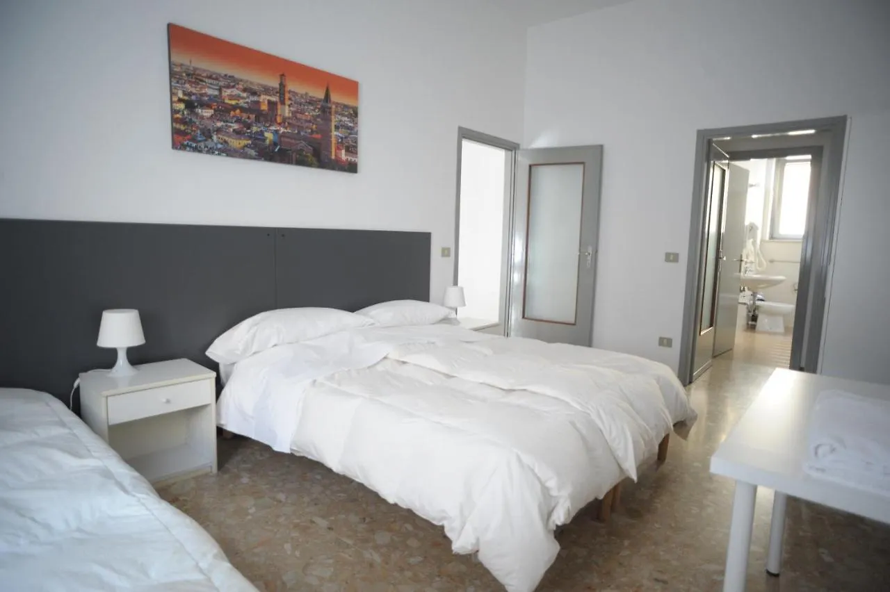 B&B Foroni 29 Verona Bed & Breakfast